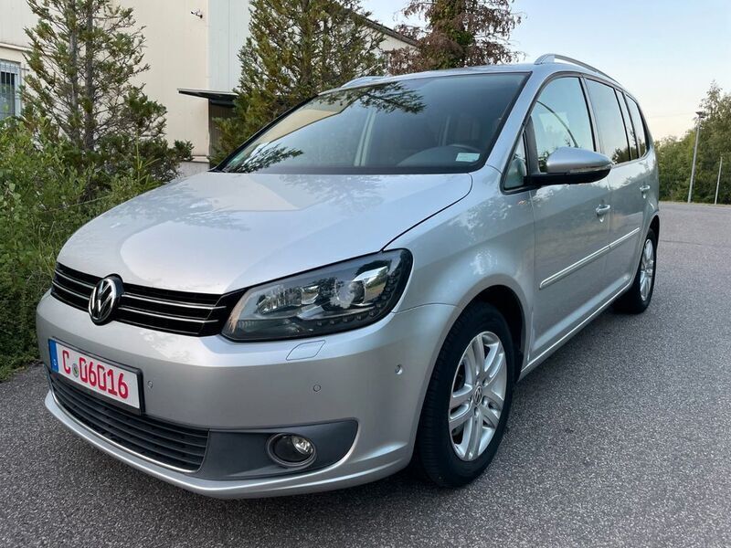 Silber Gebraucht 2011 VW Touran Highline Van / Kleinbus | 8.900 € (Fairer Preis) - Bild 1/4
