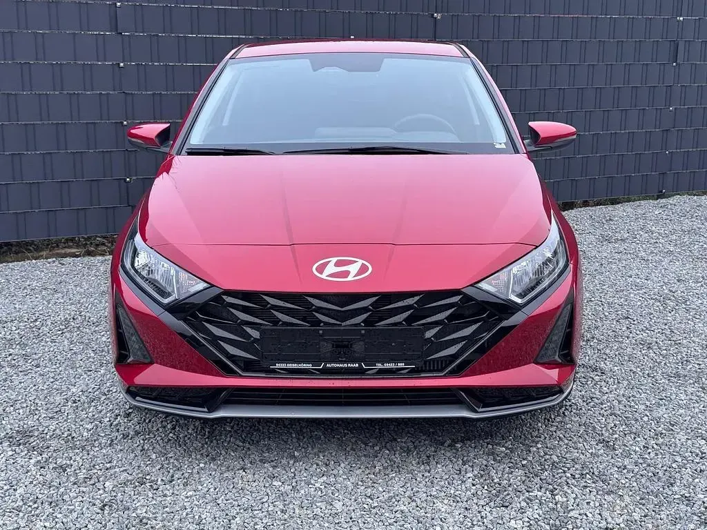 Neu Hyundai i20 90 PS (66 kW) 2026 Dragon red Kleinwagen