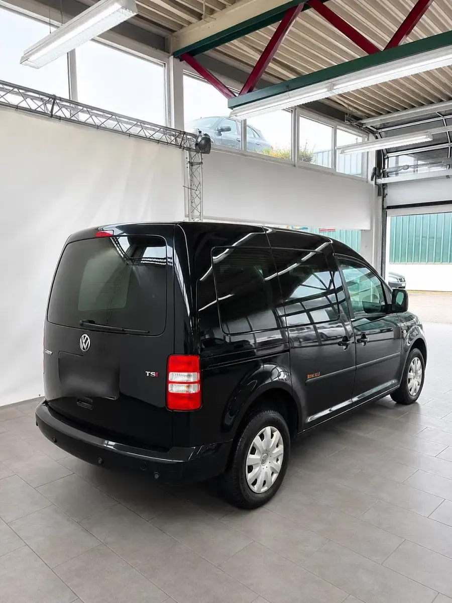 Gebraucht VW Caddy 105 PS (77 kW) 2011 Schwarz Van / Kleinbus