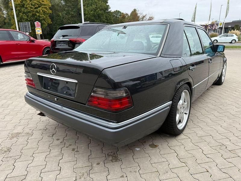 Gebraucht Mercedes 280 193 PS (141 kW) 1995 Schwarz Limousine