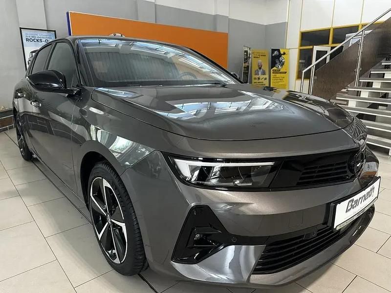 Gebraucht Opel Astra 131 PS (96 kW) 2024 Vulkan grau Limousine