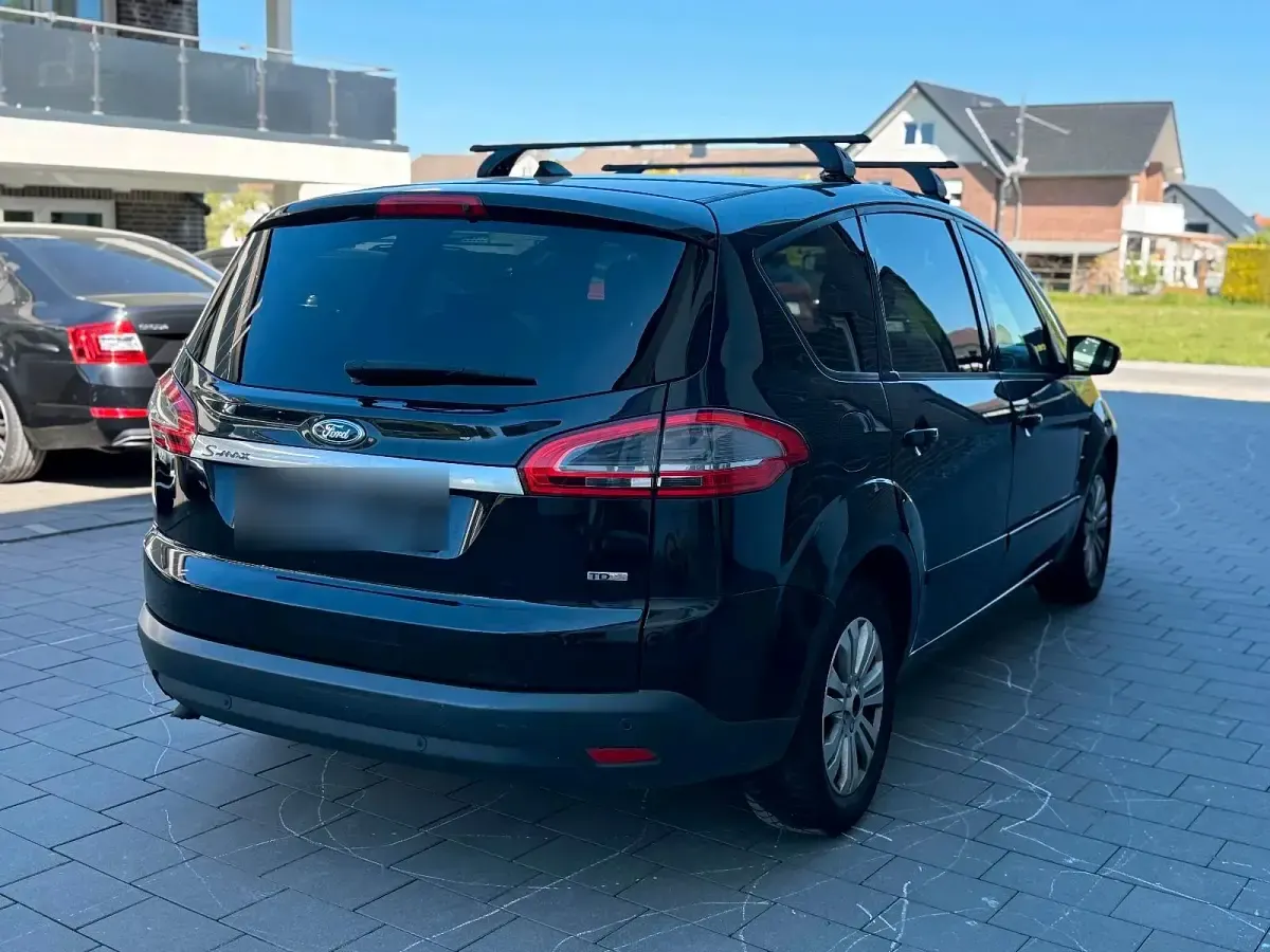 Second-hand Ford S-MAX S 140 CP (102 kW) 2010 Negru Monovolum