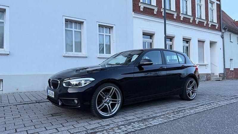 Gebraucht BMW 116 Advantage 109 PS (80 kW) 2015 Schwarz Kleinwagen
