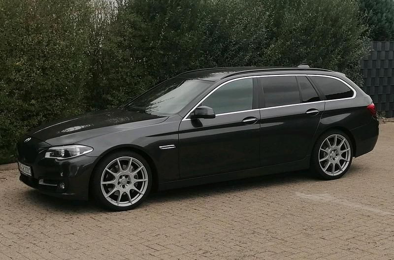 Andere farben Gebraucht 2017 BMW 530 Kombi | 16.950 € (Guter Preis) - Bild 1/4