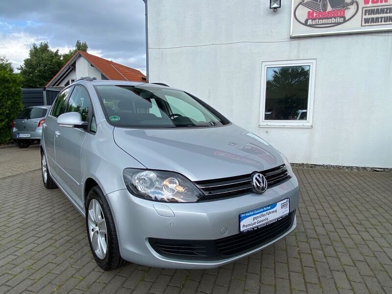 Silber Gebraucht 2009 VW Golf Plus Cross Comfortline Van / Kleinbus | 7.990 € (Teuer) - Bild 1/4