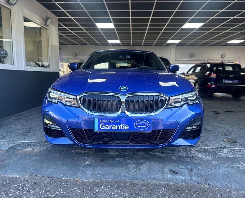 Gebraucht BMW 320 M Sport 190 PS (139 kW) 2019 Blau Limousine