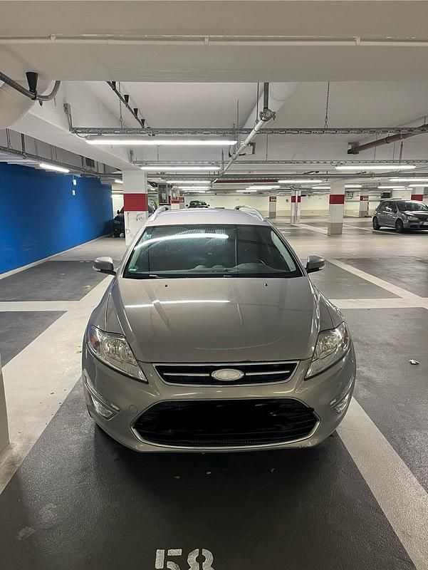 Andere farben Gebraucht 2011 Ford Mondeo Kombi | 1.950 € (Superpreis) - Bild 1/4