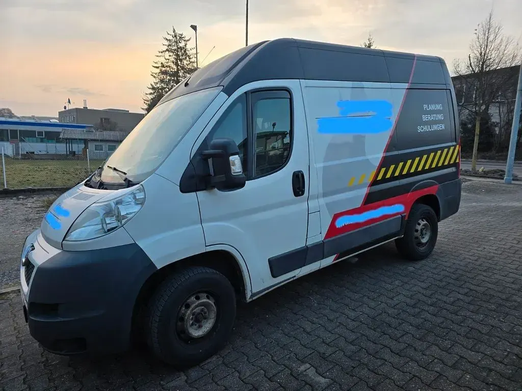 Gebraucht Peugeot Boxer 131 PS (96 kW) 2011 Schwarz Van