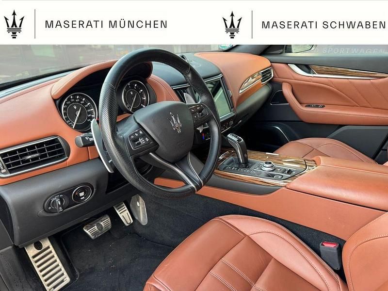 Gebraucht Maserati Levante 430 PS (316 kW) 2022 Schwarz SUV