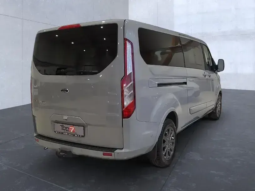 Gebraucht Ford Tourneo Custom Titanium X 185 PS (136 kW) 2023 Grau Van