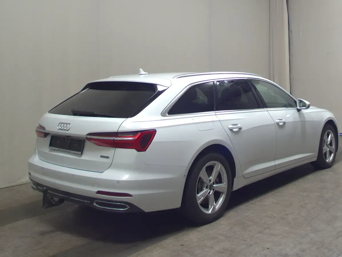 Gebraucht Audi A6 Sport 286 PS (210 kW) 2021 Weiss Kombi