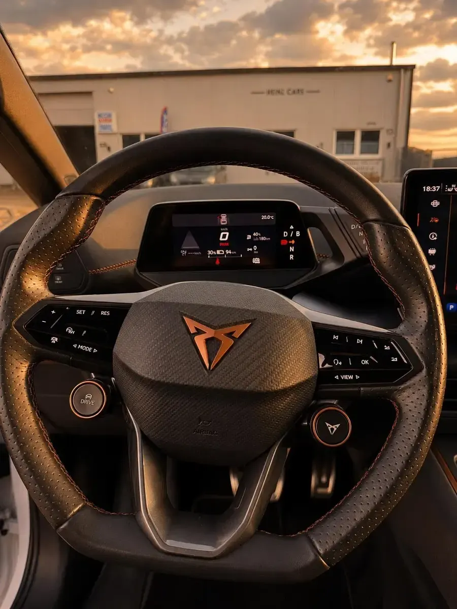 Gebraucht Cupra Born 169 kW (231 PS) 2022 Weiß Kleinwagen