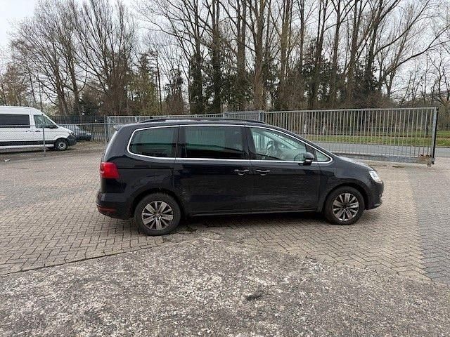 Gebraucht VW Sharan Comfortline 140 PS (102 kW) 2013 Schwarz Van / Kleinbus