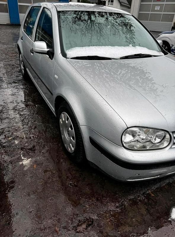 Gebraucht VW Golf IV 101 PS (74 kW) 2002 Silber Kleinwagen