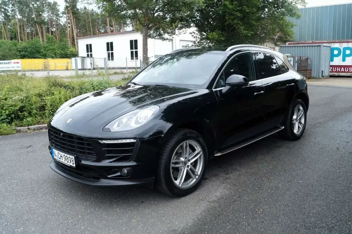 Gebraucht Porsche Macan Basis 252 PS (185 kW) 2018 Schwarz SUV