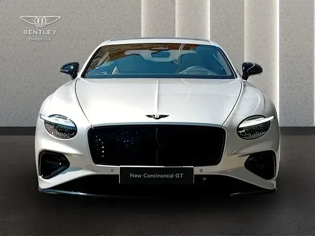 Neu Bentley Continental 680 PS (500 kW) 2026 Grau Coupé