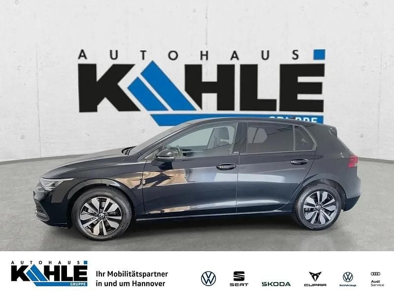 Schwarz Gebraucht 2023 VW Golf VIII Move Limousine | 28.989 € (Teuer) - Bild 1/4