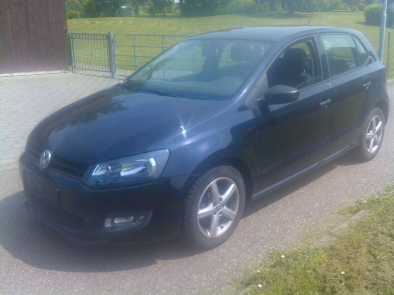 Schwarz Gebraucht 2010 VW Polo Trendline Kleinwagen | 2.700 € (Superpreis) - Bild 1/4