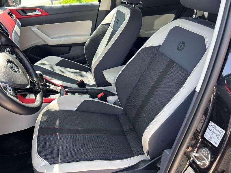 Gebraucht VW Polo Beats 95 PS (69 kW) 2019 Deep black perleffekt Limousine