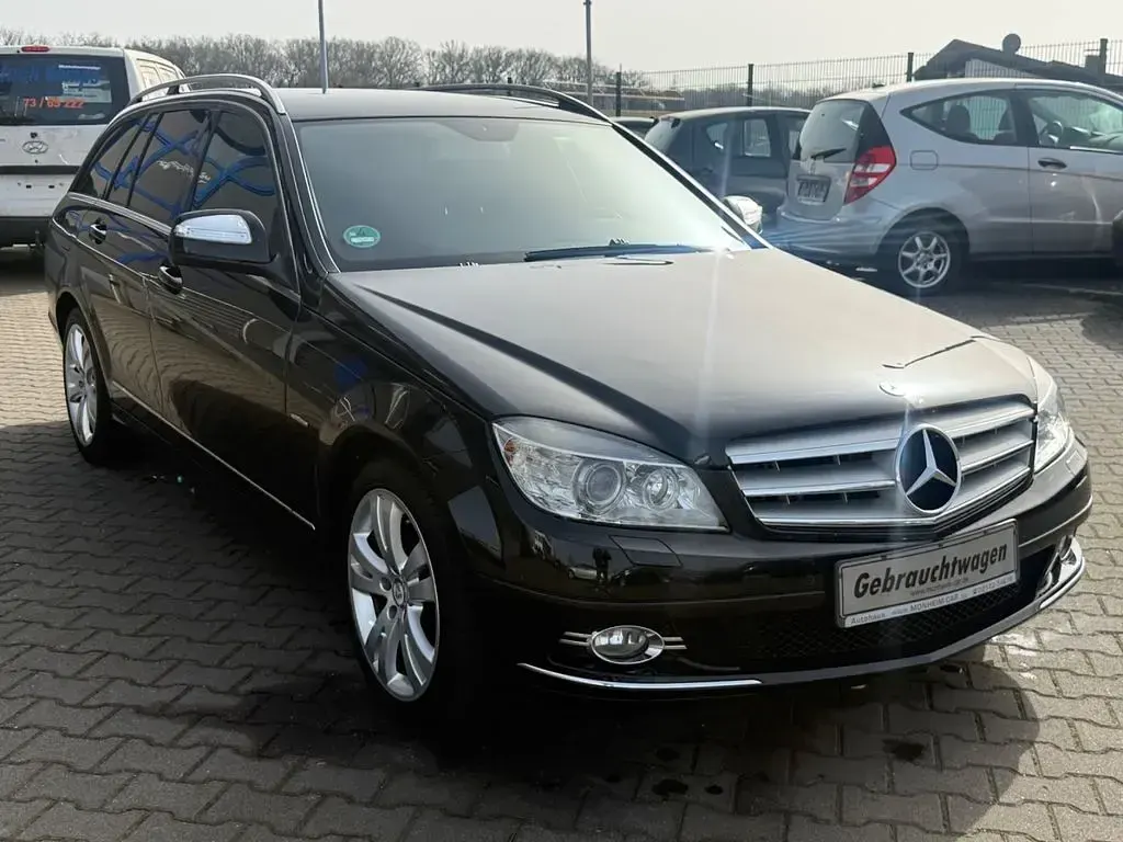 Używany Mercedes C320 224 KM (164 kW) 2011 Czarny Kombi