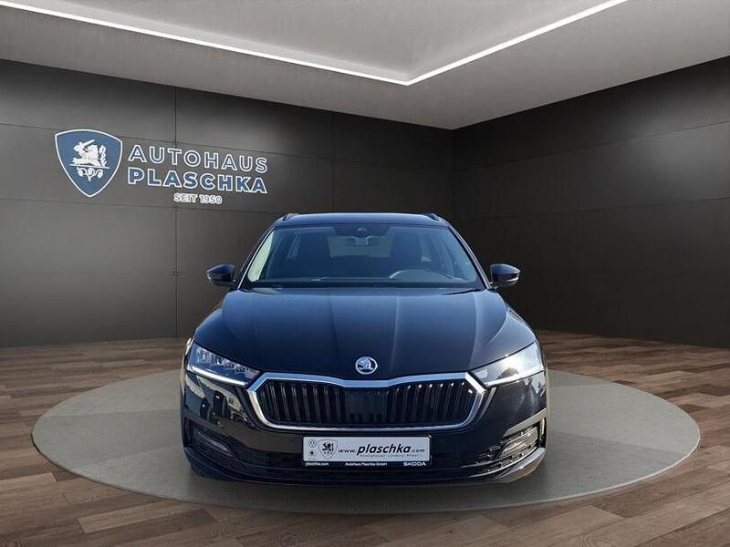 Gebraucht Skoda Octavia Ambition 150 PS (110 kW) 2022 Schwarzmagic perleffekt Limousine