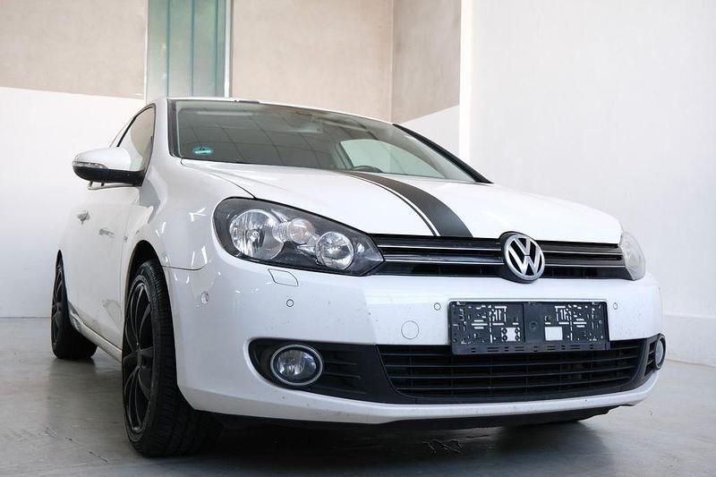 Gebraucht VW Golf VI Team 160 PS (117 kW) 2010 Weiß Kleinwagen