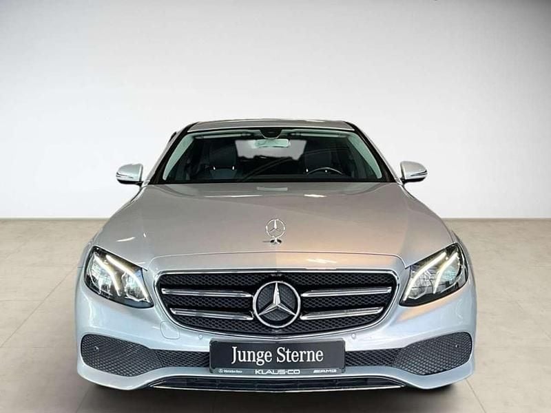 Gebraucht Mercedes E200 Avantgarde 160 PS (117 kW) 2020 Iridiumsilber Limousine