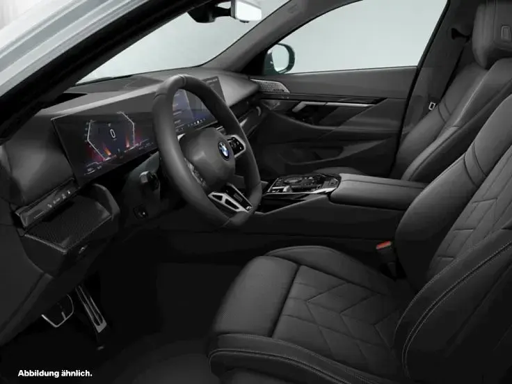 Gebraucht BMW 540 M Sport 303 PS (222 kW) 2025 Brooklyn grau metallic Kombi