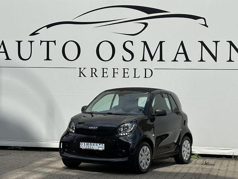 Schwarz Gebraucht 2022 Smart ForTwo Electric Drive Limousine | 10.900 € (Guter Preis) - Bild 1/4