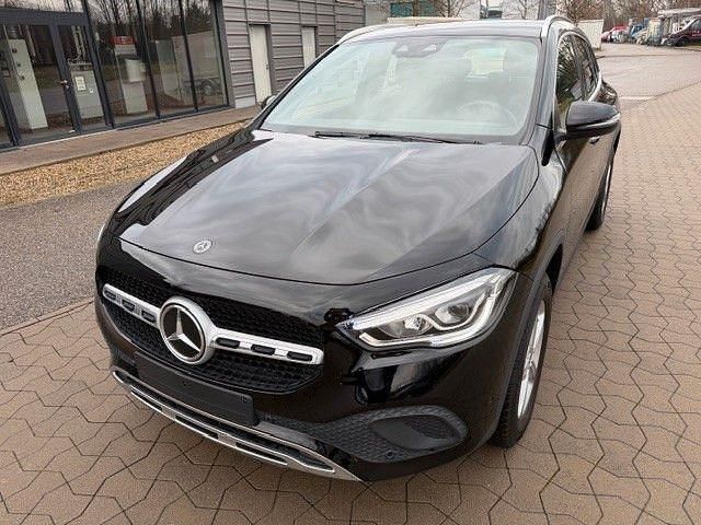 Gebraucht Mercedes GLA200 Business 163 PS (119 kW) 2020 Schwarz SUV