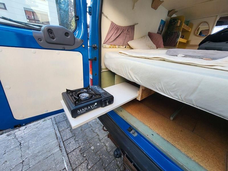 Second-hand Ford Transit 101 CP (74 kW) 2003 Albastru Monovolum