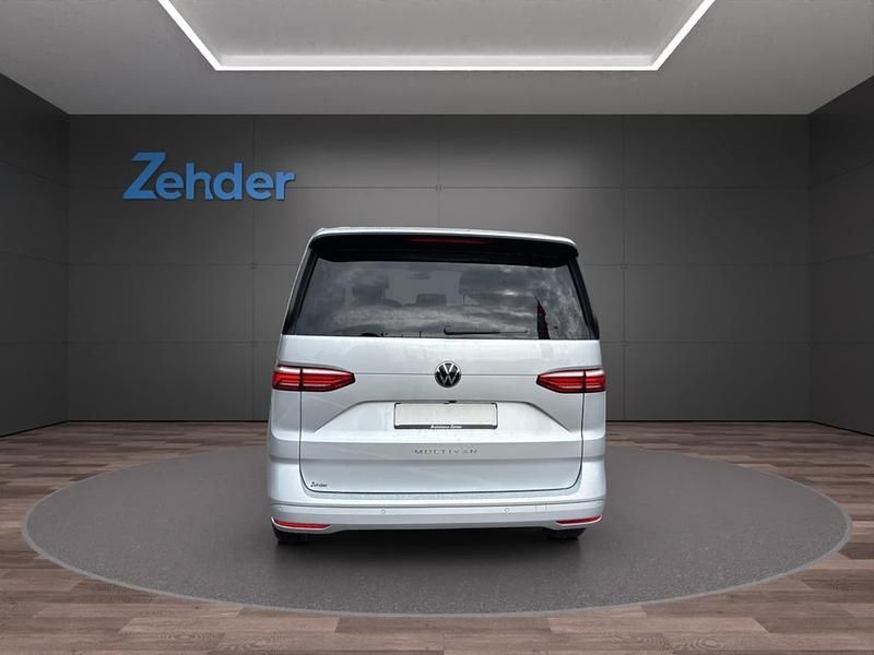 Gebraucht VW Multivan Basis 150 PS (110 kW) 2024 Silber Van