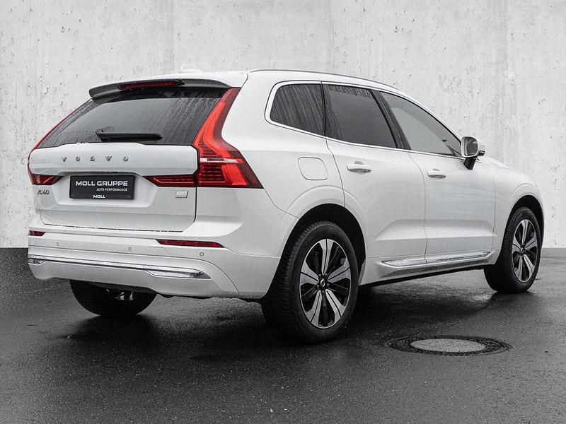 Gebraucht Volvo XC60 Plus 253 PS (186 kW) 2024 Crystal white SUV