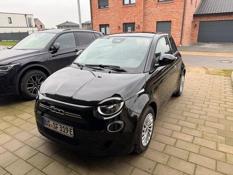 Schwarz Gebraucht 2023 Fiat 500e Limousine | 17.500 € (Fairer Preis) - Bild 1/4