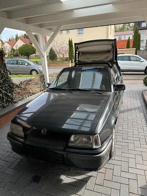 Schwarz Gebraucht 1992 Opel Kadett Edition Cabrio | 3.200 € - Bild 1/4