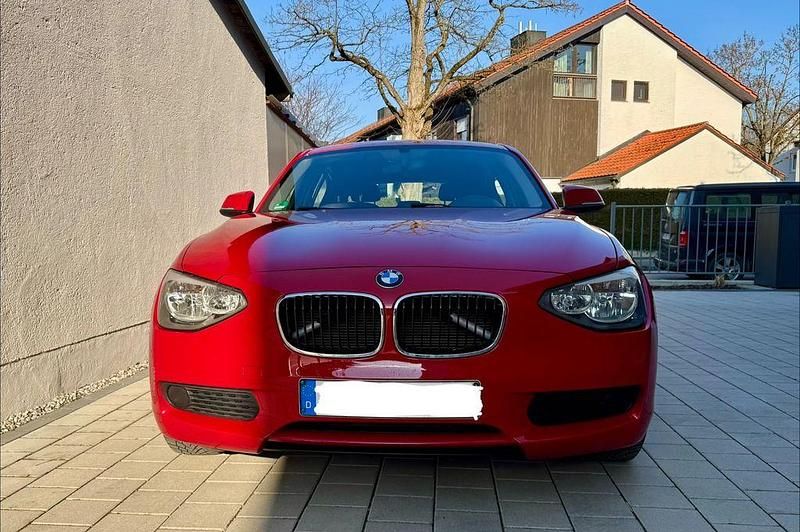 Gebraucht BMW 116 136 PS (100 kW) 2012 Rot Kleinwagen