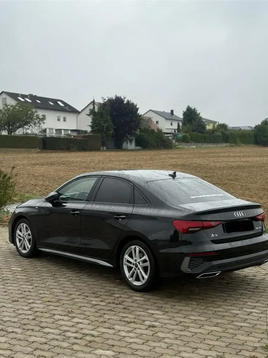 Gebraucht Audi A3 Design 150 PS (110 kW) 2022 Schwarz Limousine