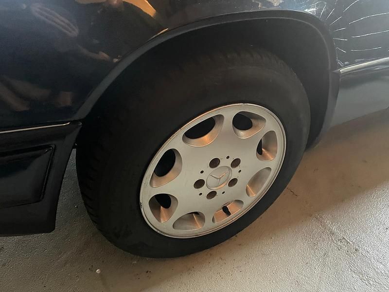 Gebraucht Mercedes 200 136 PS (100 kW) 1995 Blau Kombi