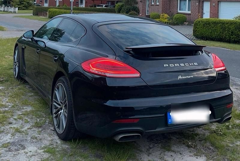 Gebraucht Porsche Panamera 245 PS (180 kW) 2013 Schwarz Kleinwagen