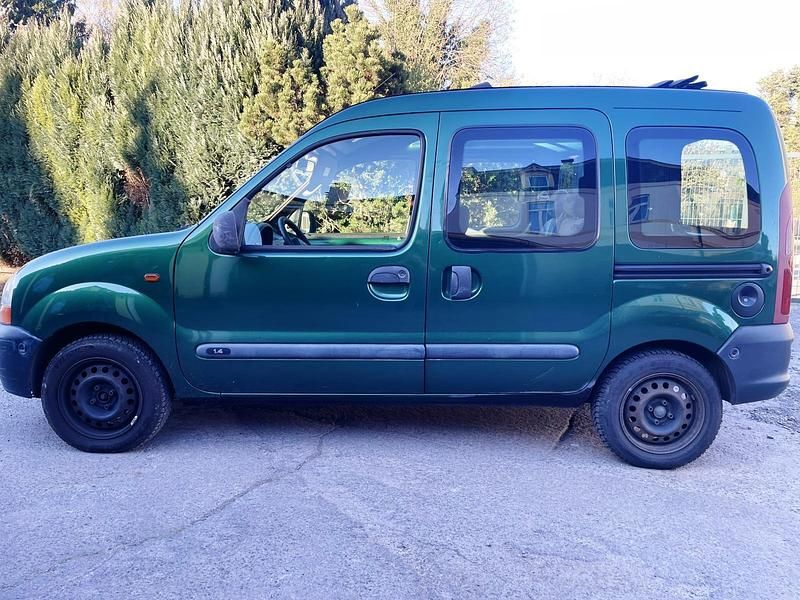 Gebraucht Renault Kangoo 75 PS (55 kW) 2000 Grün Van / Kleinbus