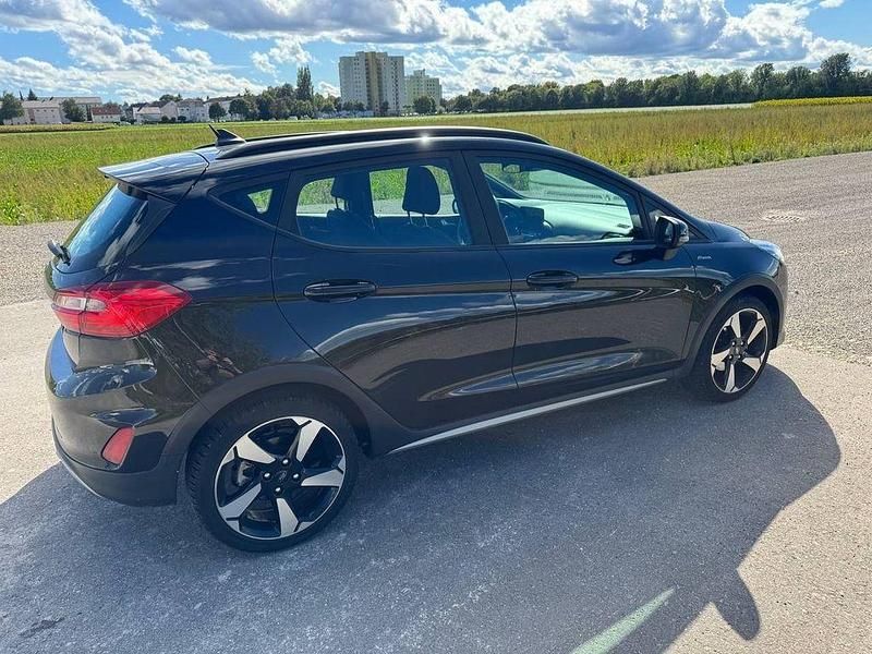 Gebraucht Ford Fiesta Active 125 PS (91 kW) 2020 Schwarz Limousine