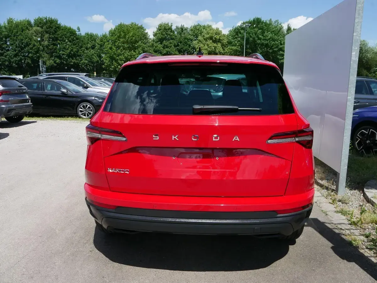 Gebraucht Skoda Karoq Selection 150 PS (110 kW) 2025 Velvetrot metallic SUV