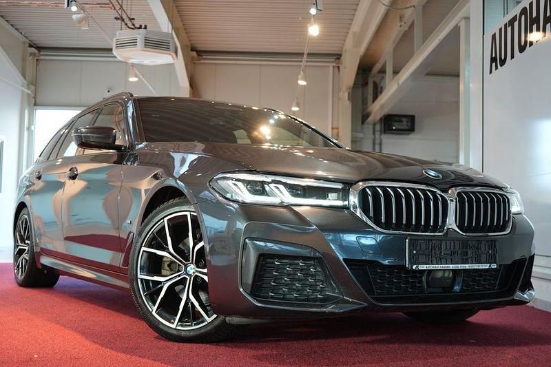 Gebraucht BMW 520 M Sport 190 PS (139 kW) 2023 Grau Kombi