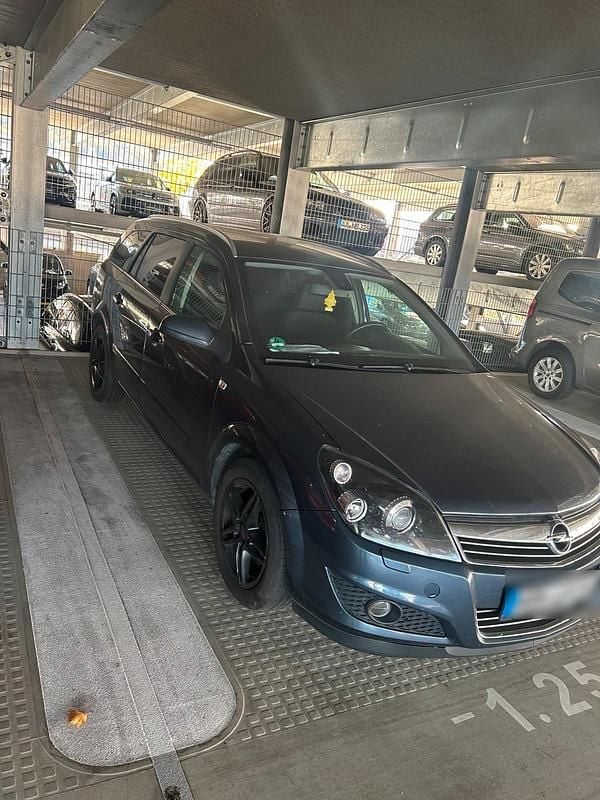Grau Gebraucht 2008 Opel Astra Kombi | 1.300 € (Superpreis) - Bild 1/4