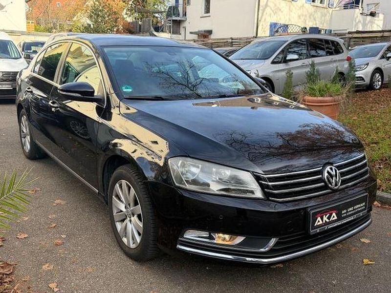Schwarz Gebraucht 2013 VW Passat Comfortline Limousine | 7.900 € (Guter Preis) - Bild 1/4