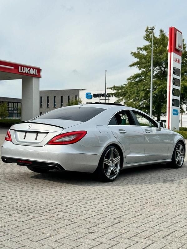 Silber Gebraucht 2014 Mercedes CLS350 Limousine | 16.500 € (Fairer Preis) - Bild 1/4