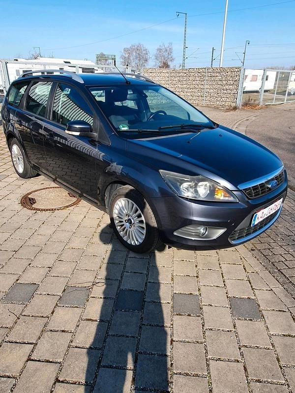 Gebraucht Ford Focus 125 PS (91 kW) 2009 Grau Kombi