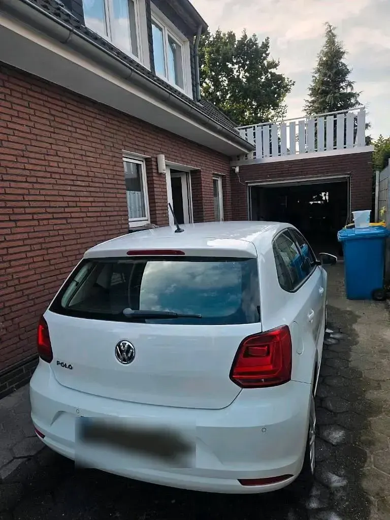 Gebraucht VW Polo 75 PS (55 kW) 2014 Weiß Kleinwagen
