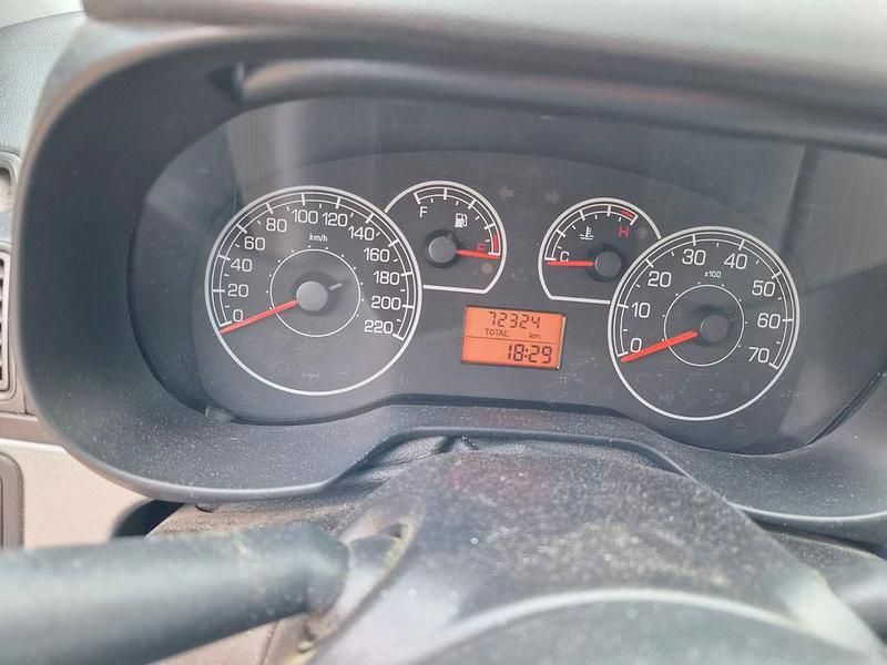 Gebraucht Fiat Punto Pop 69 PS (50 kW) 2013 Schwarz Kleinwagen