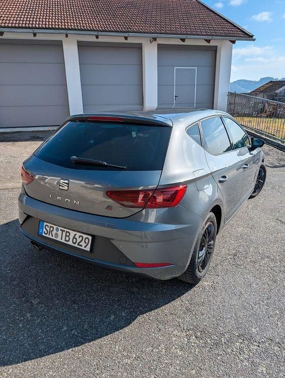 Gebraucht Seat Leon FR 125 PS (91 kW) 2017 Grau Limousine